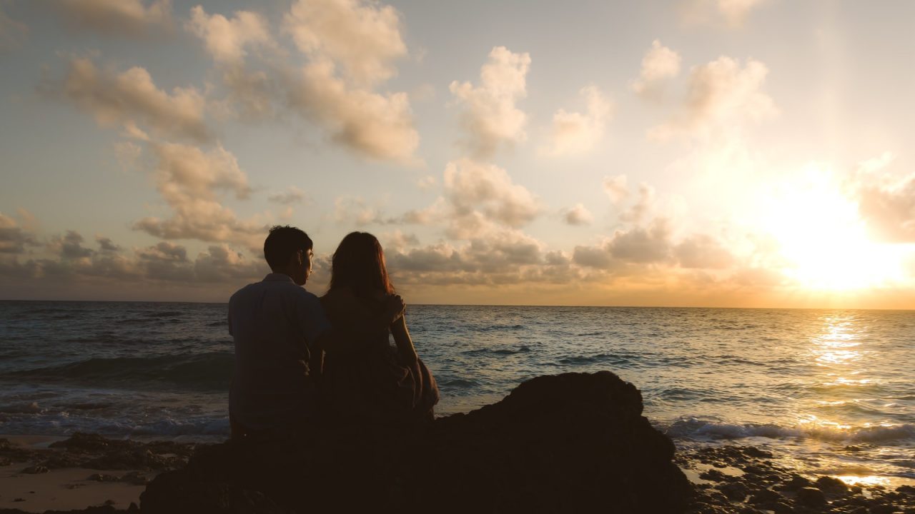 突然二人きりに!止まらない不倫の恋心